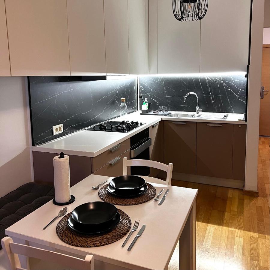Maestral Living Studio Apartment Zagreb Exterior photo